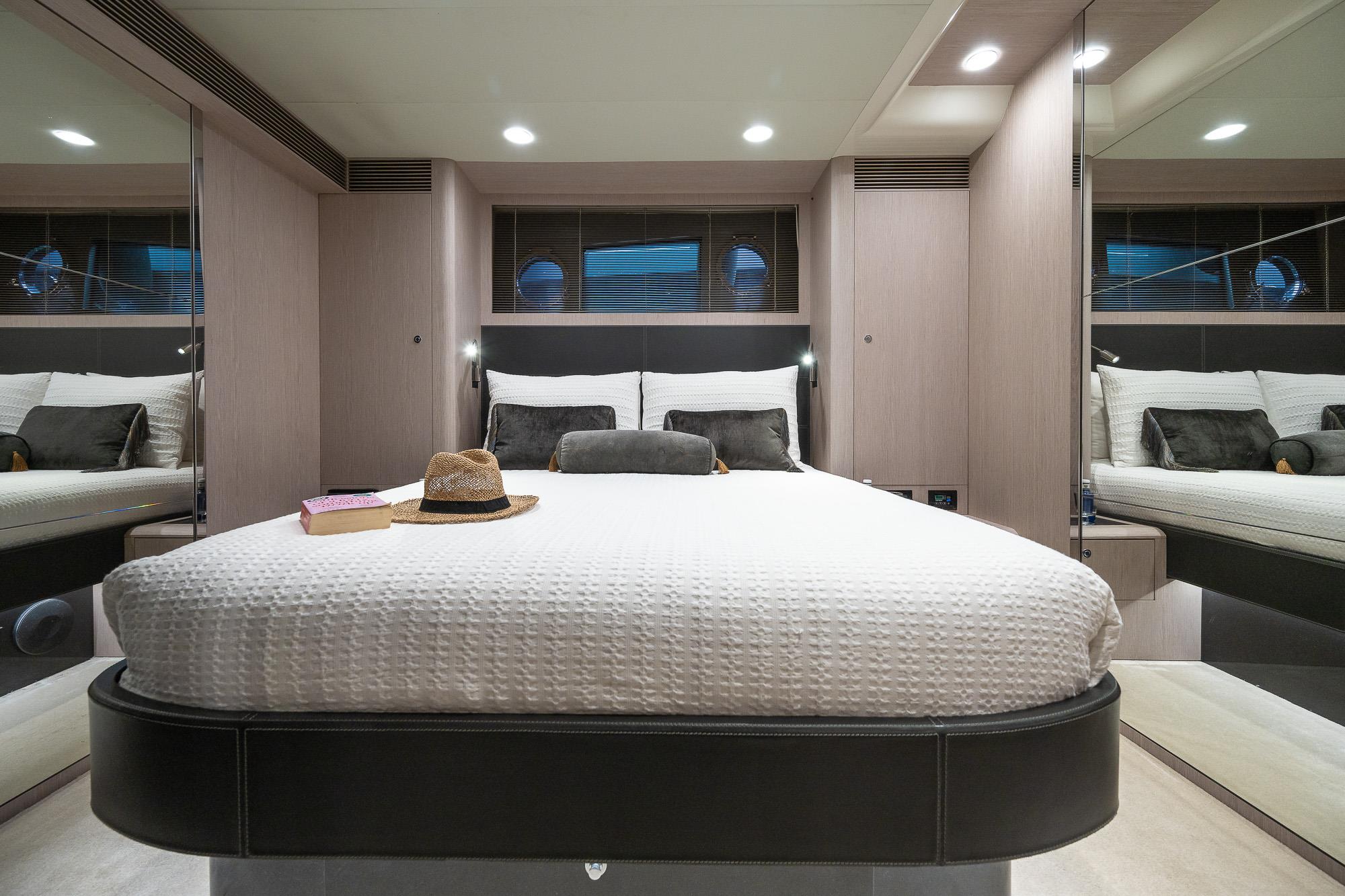 2013 RIVA 63' VIRTUS 